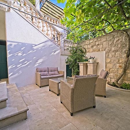 Apartment Renata Postira Zewnętrze zdjęcie