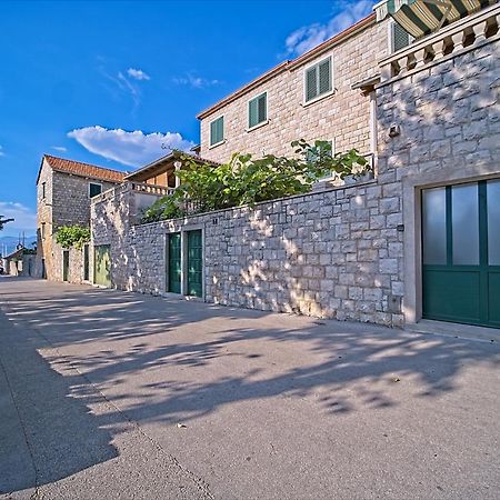 Apartment Renata Postira Zewnętrze zdjęcie