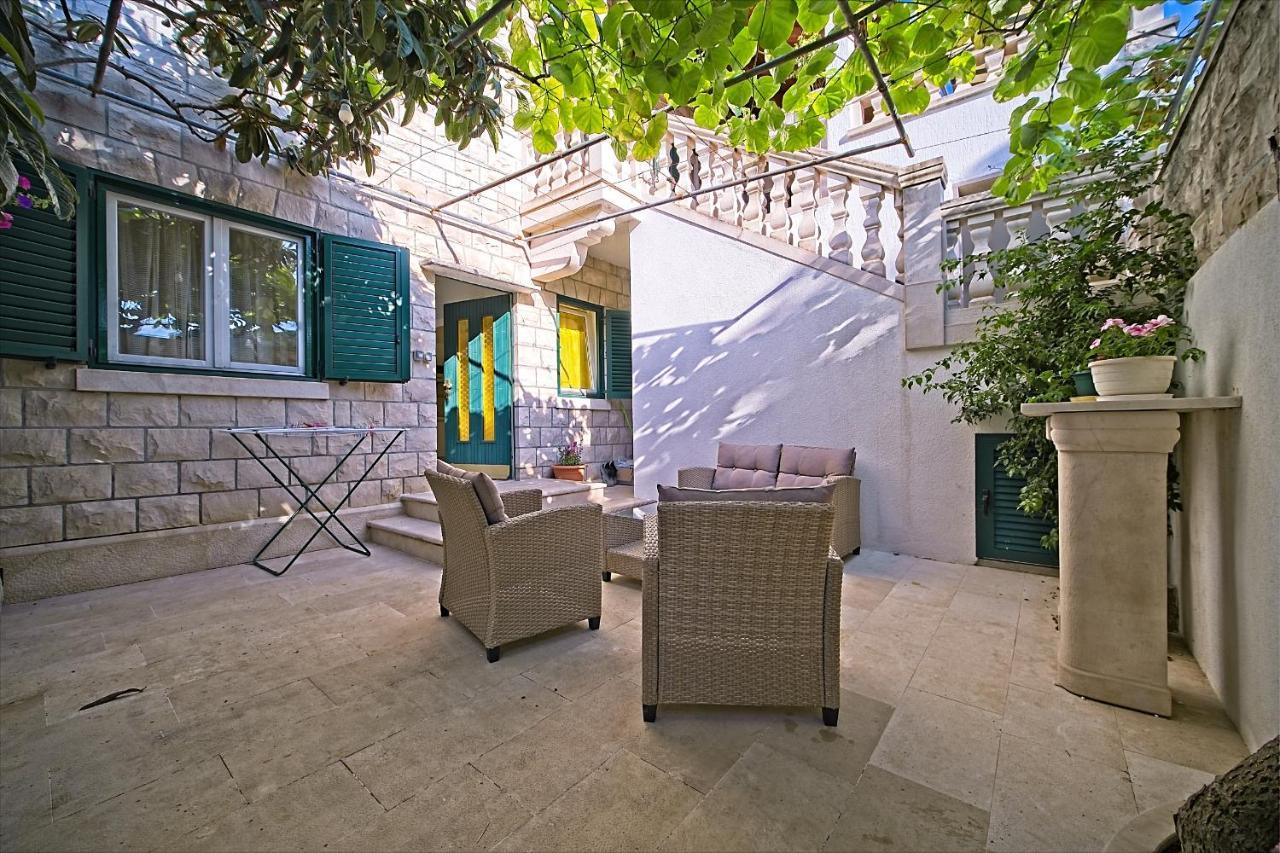 Apartment Renata Postira Zewnętrze zdjęcie