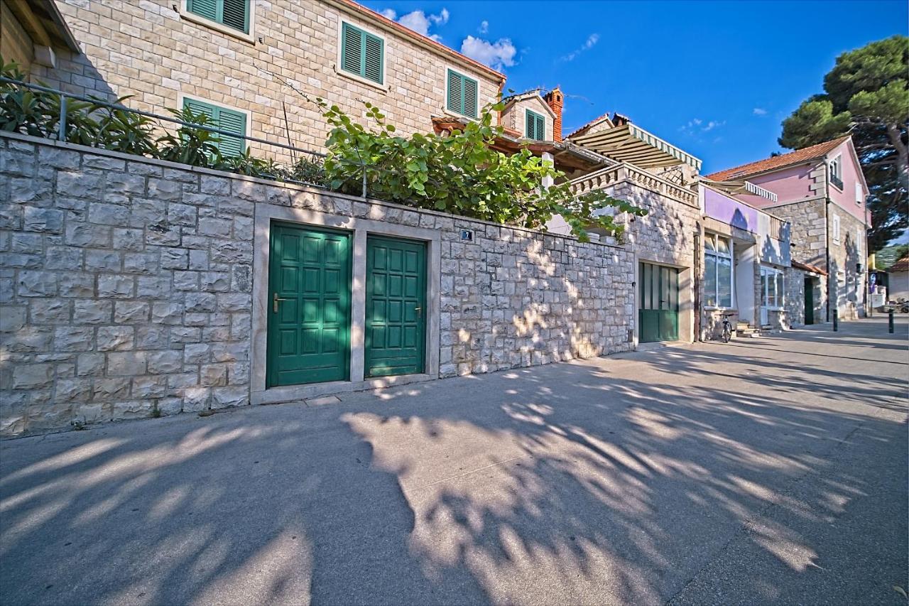 Apartment Renata Postira Zewnętrze zdjęcie