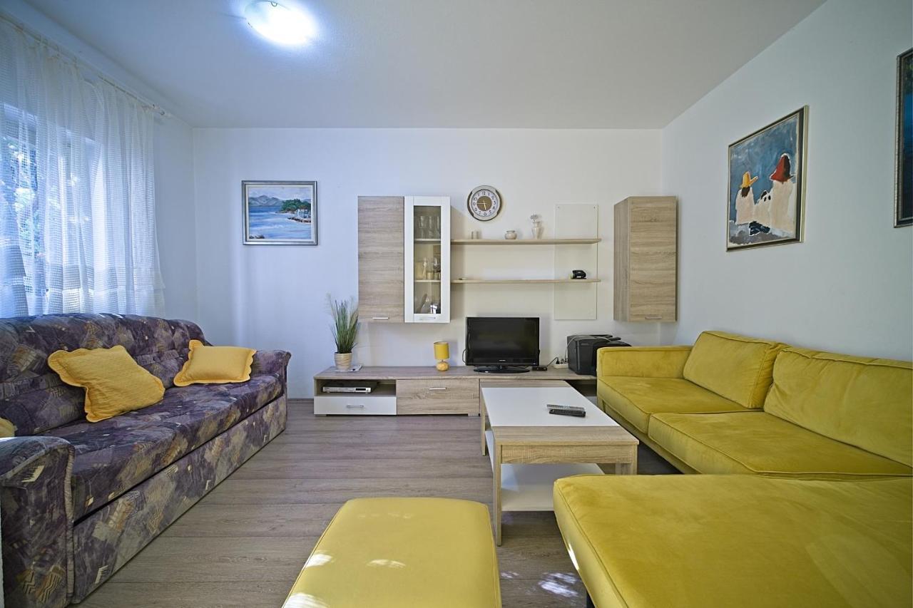 Apartment Renata Postira Zewnętrze zdjęcie